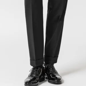 pat01 black patent calf lace up